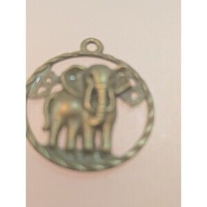Bronze Elephant Pendant B112407